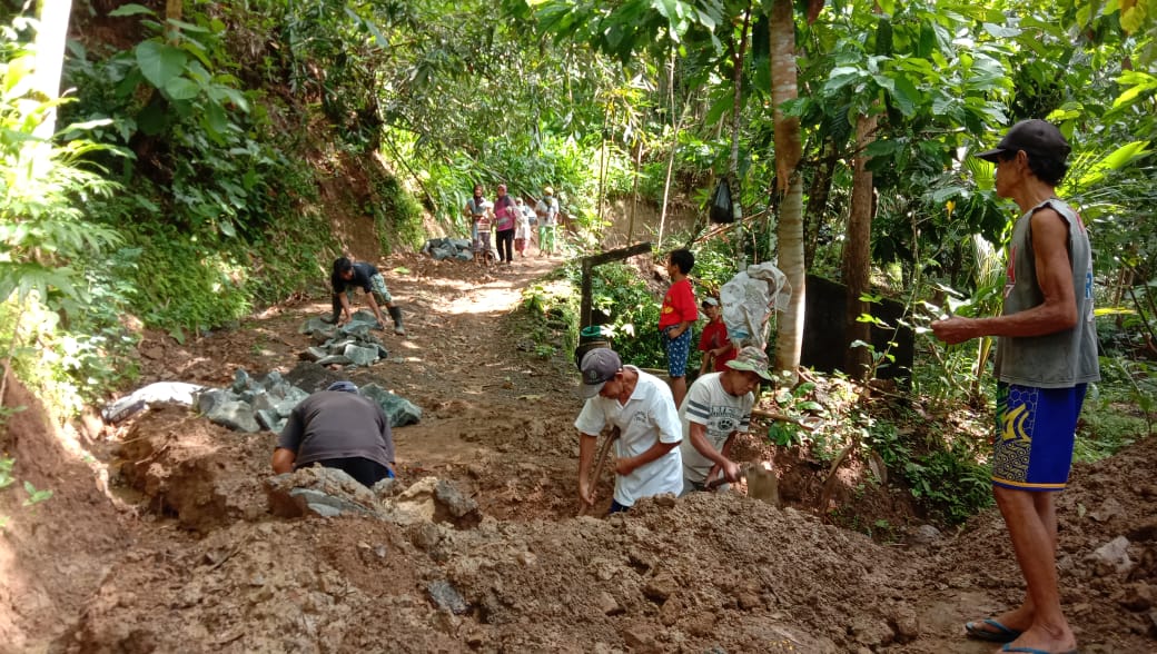 Kerjabakti Warga RW 29 Gunung Rego