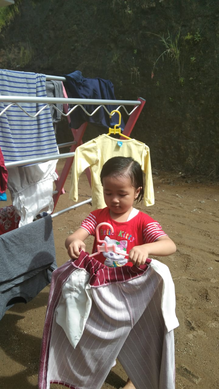 BDR Anak PAUD Membantu Orang Tua