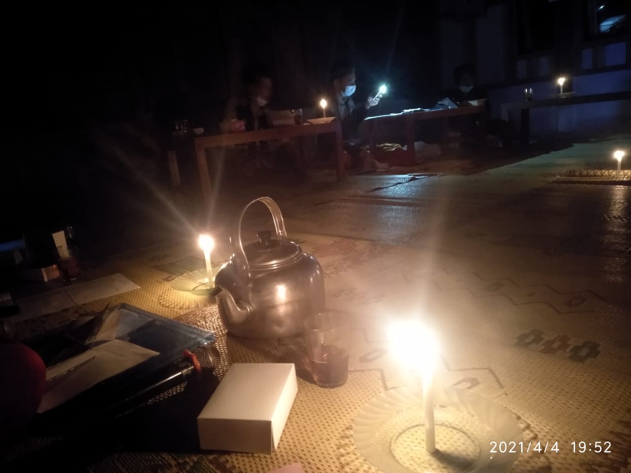 Musduk Ngaseman Ditengah Kondisi Lampu Padam