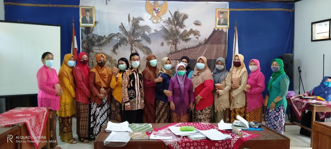 Peringatan Hari Kartini ala TP PKK Hargorejo