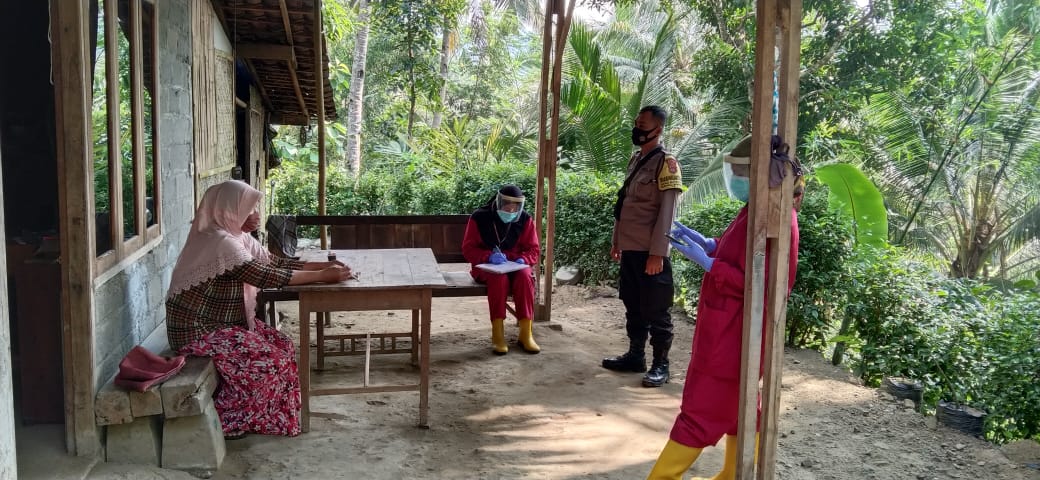 Bhabinkamtibmas Mendampingi Tracking